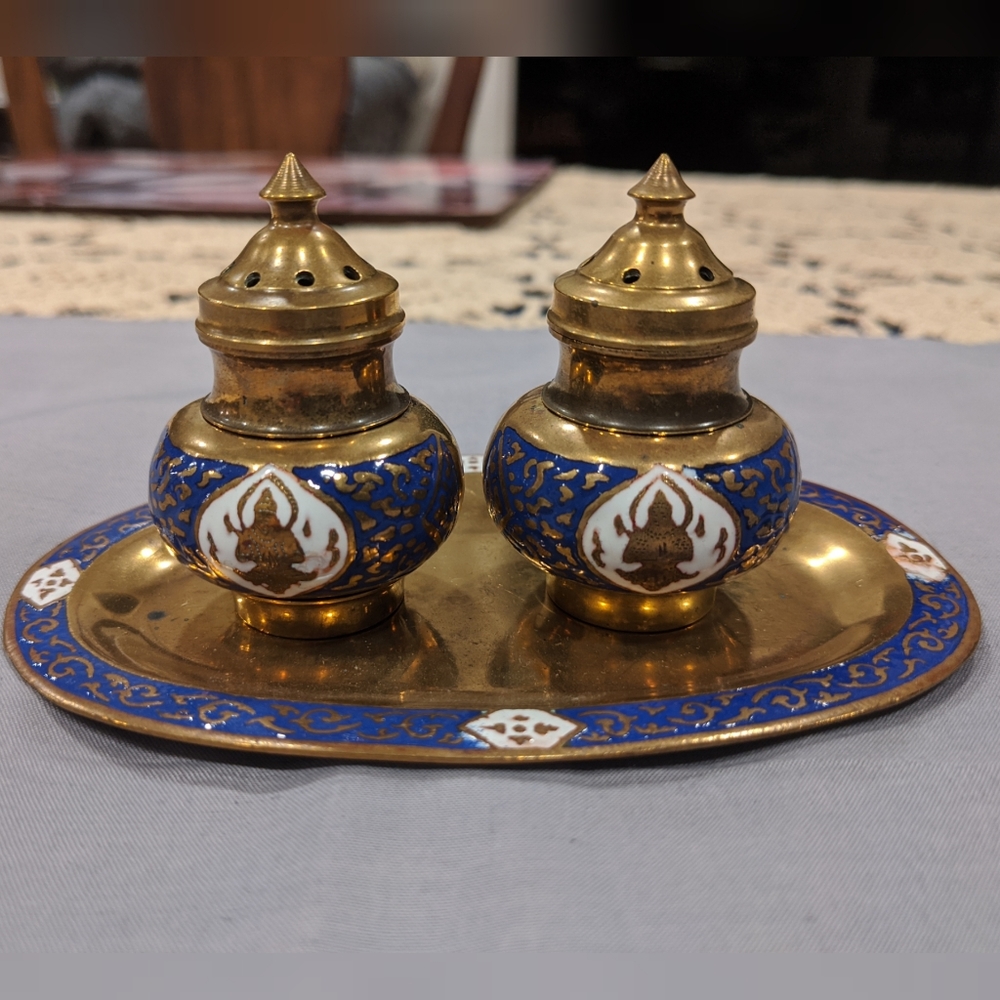 Elegant Blue and Gold Spice Shaker Set